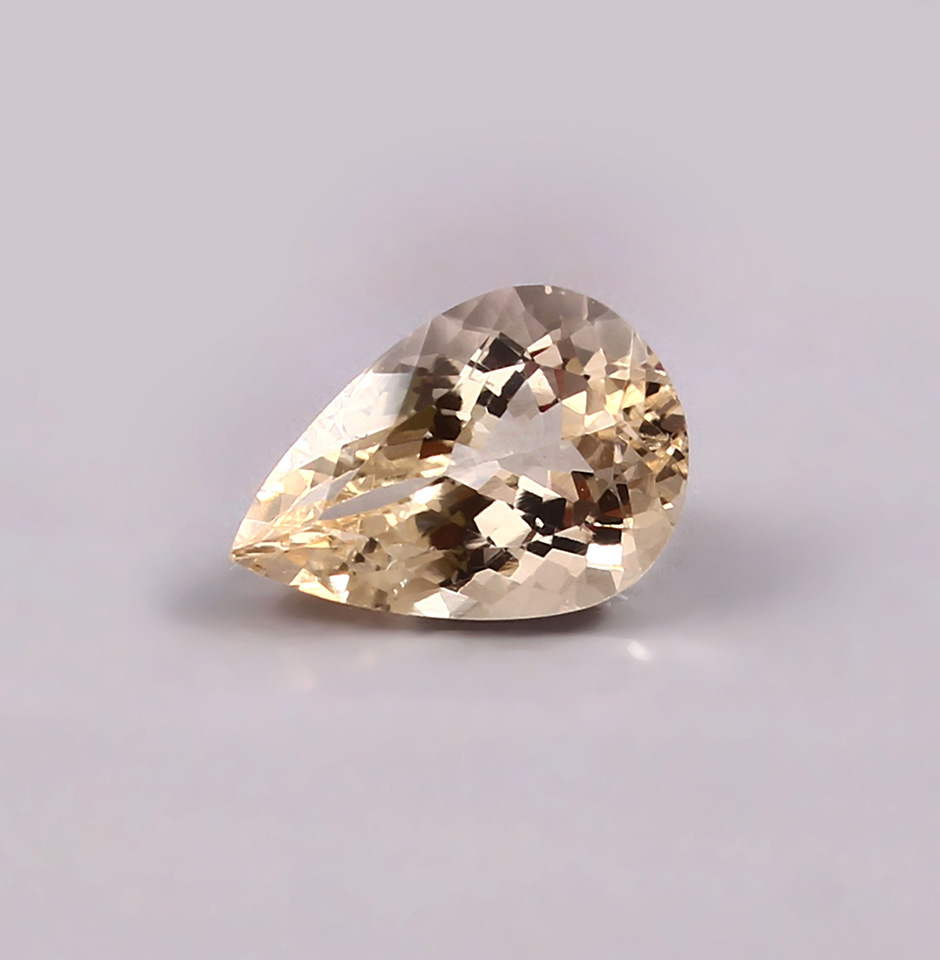 3.85 CT Natural Pear Cut Golden Morgnaite