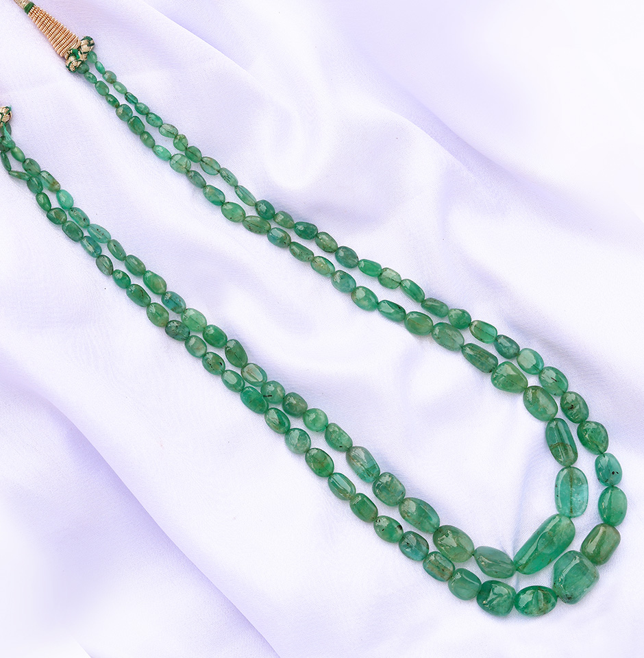 Fine Russian Emerald Tumble Mani Beads Necklace
