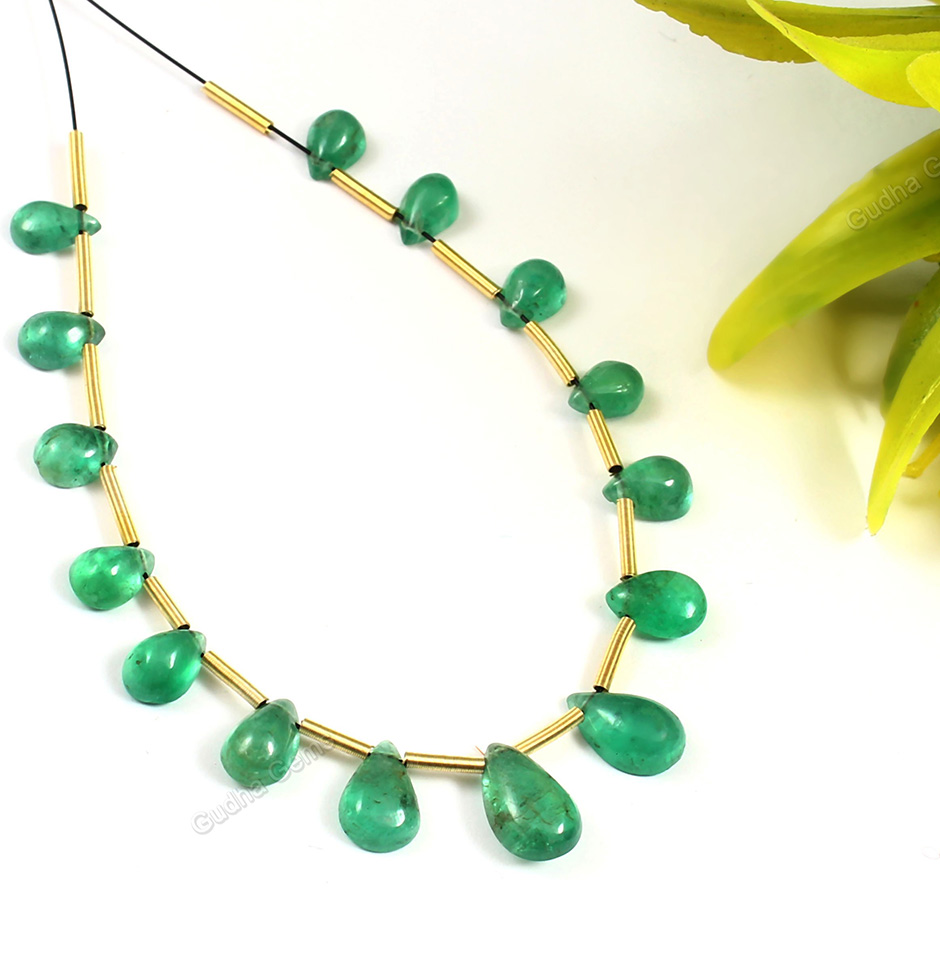 Pear Emerald Drops Cabochon Beads