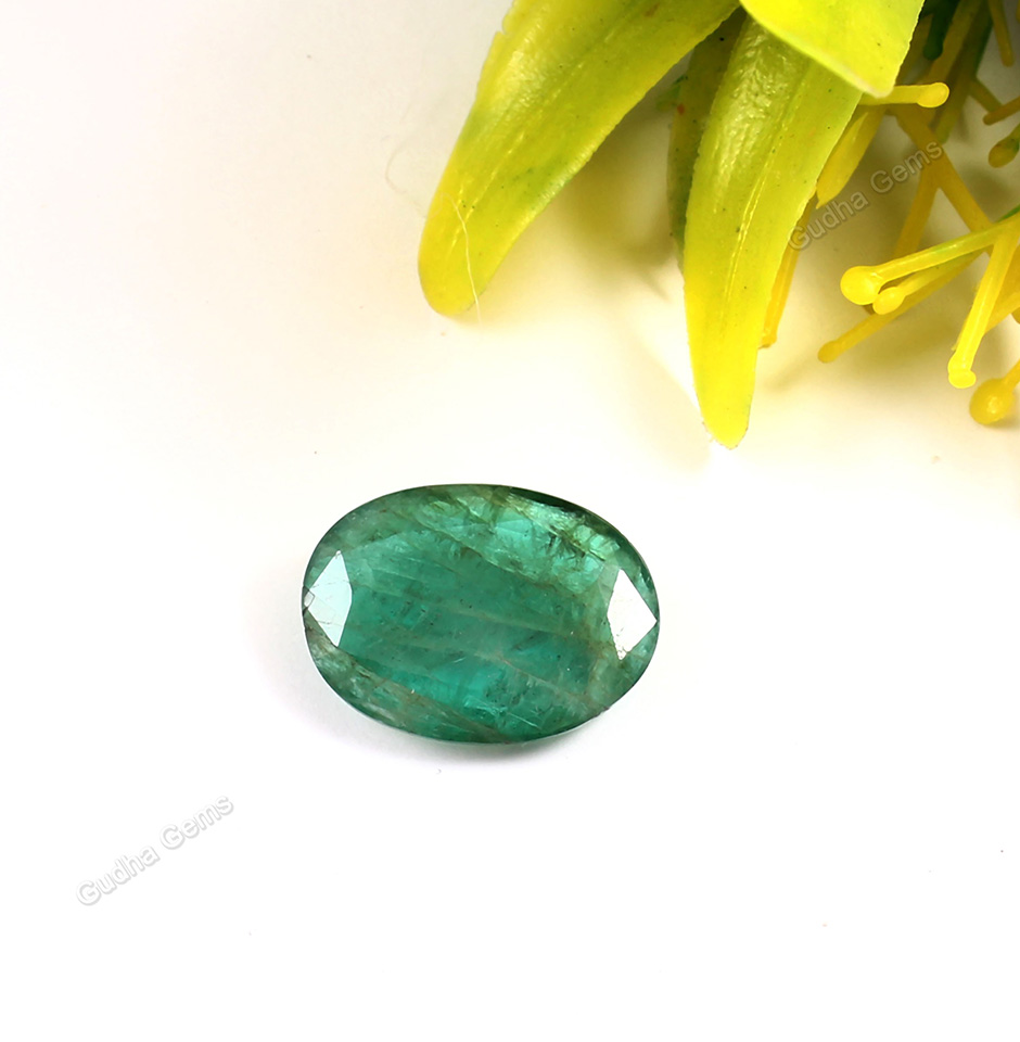 Precious 5.5 Ct Emerald Oval Cut Stone