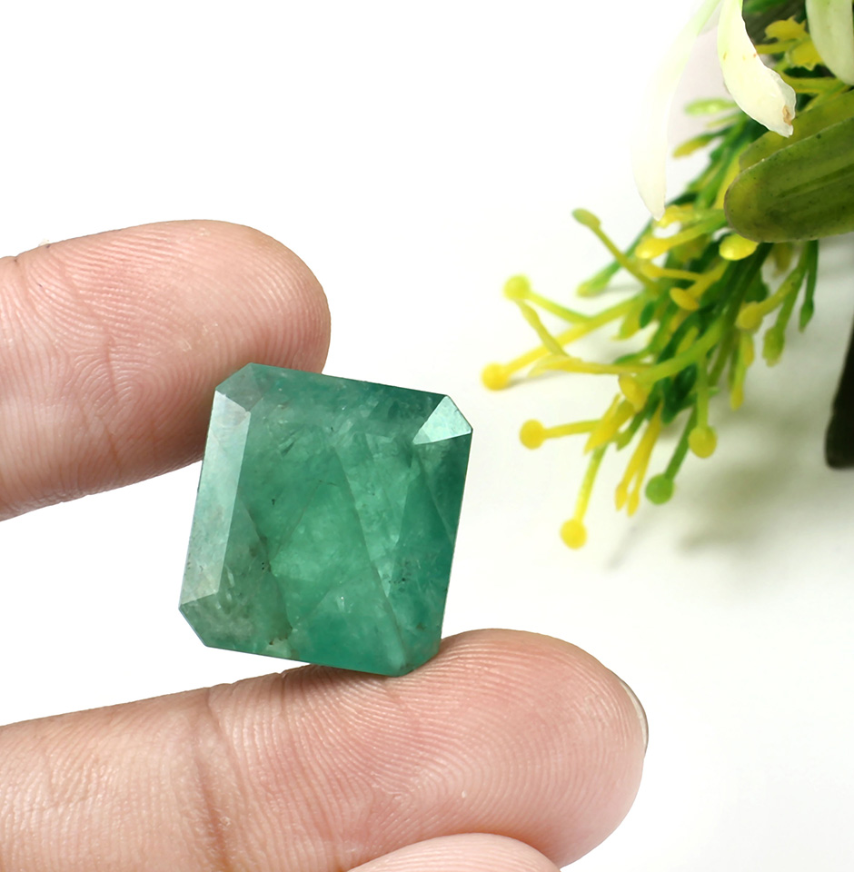 Big Size Natural Emerald From Zambia Mines