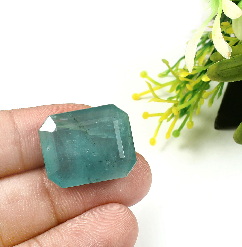 27.75 CT Fine Precious Zambian Emerald Cut Emerald