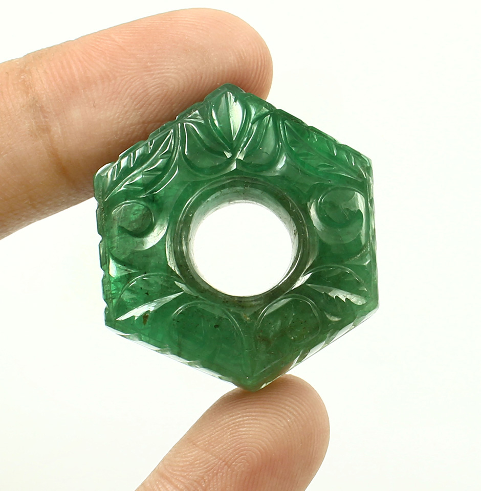Natural Unique Emerald Carved Gemstone Use For Making Jewelry