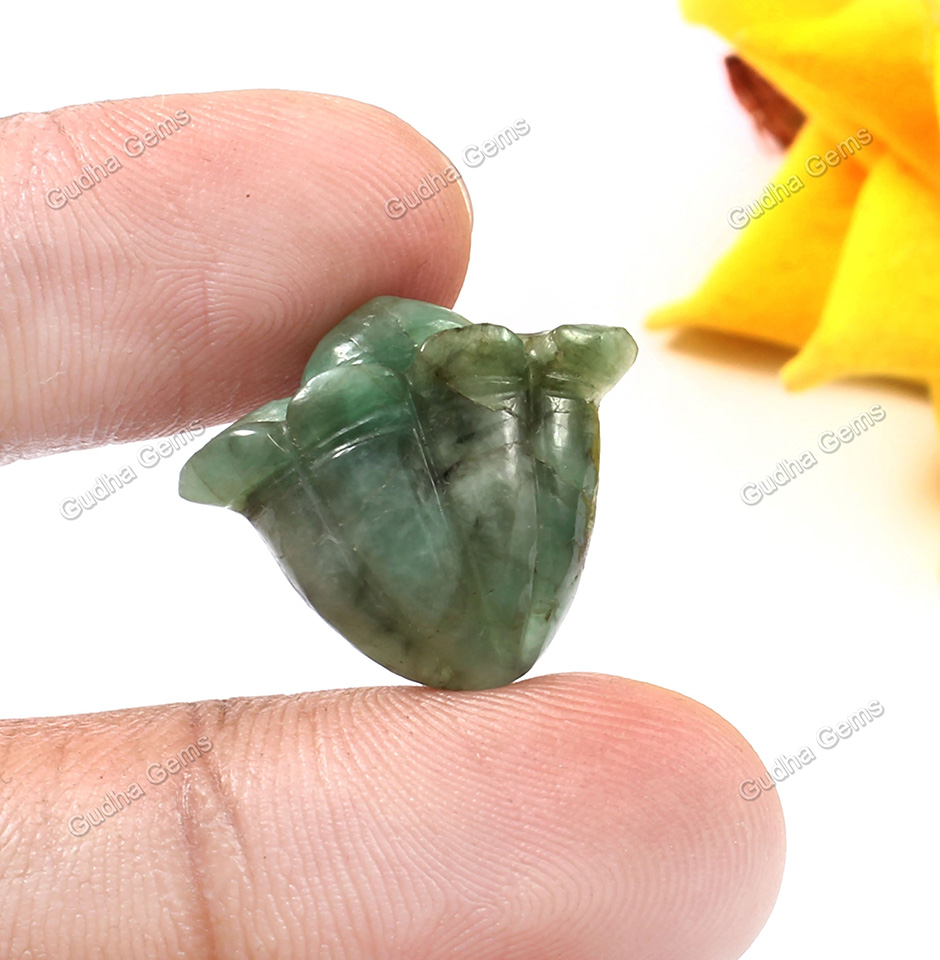 Hand Carved Natural Emerald Carving Gemstone