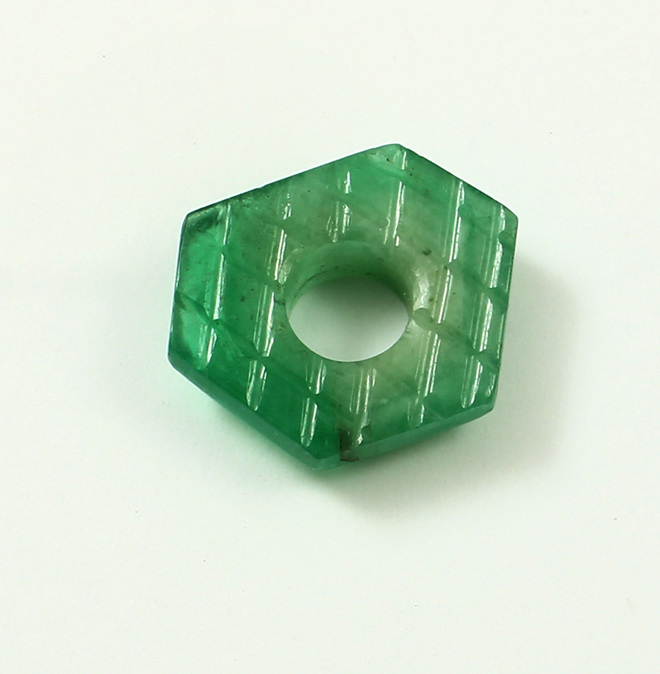 Emerald Carving Cabochon Stone