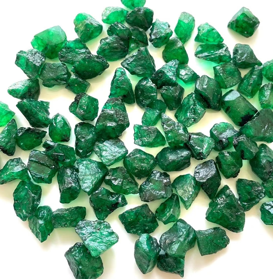 Small Size Brazil Emerald Rough Parcel